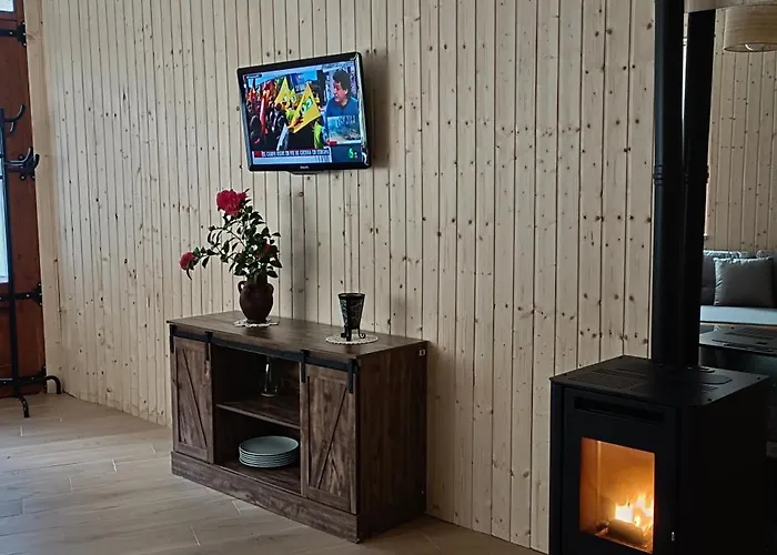 Casa La Tia Bruja - B *